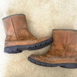 UGG Australia mens waterproof Boots Sz. 10